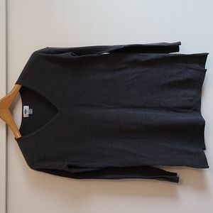 Old Navy V-neck sweater Size Small